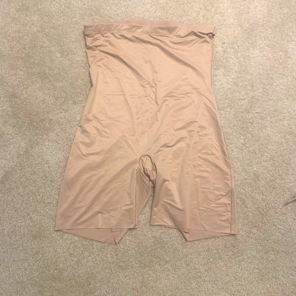 EUC Assets/Spanx High Waist Mid-Thigh Shorts Shapewear